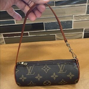Louis Vuitton pouchette Papillon